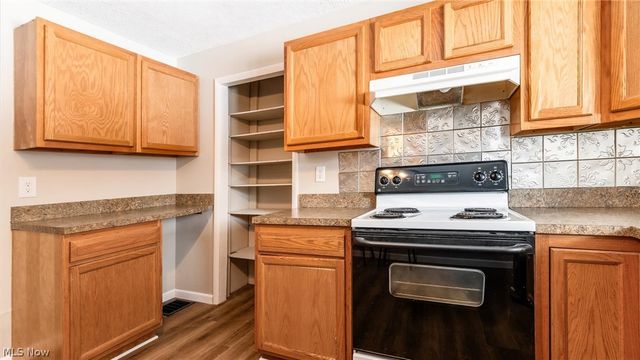 10050 Norwich Drive, Norwich, OH 43767