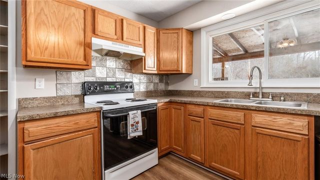 10050 Norwich Drive, Norwich, OH 43767