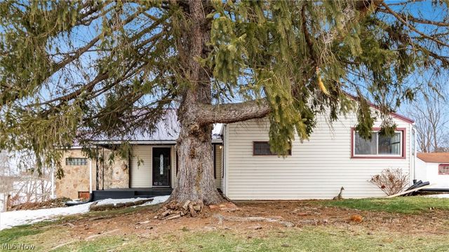 10050 Norwich Drive, Norwich, OH 43767