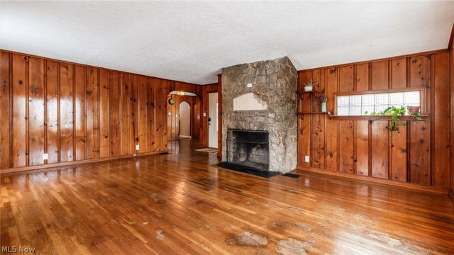 10050 Norwich Drive, Norwich, OH 43767