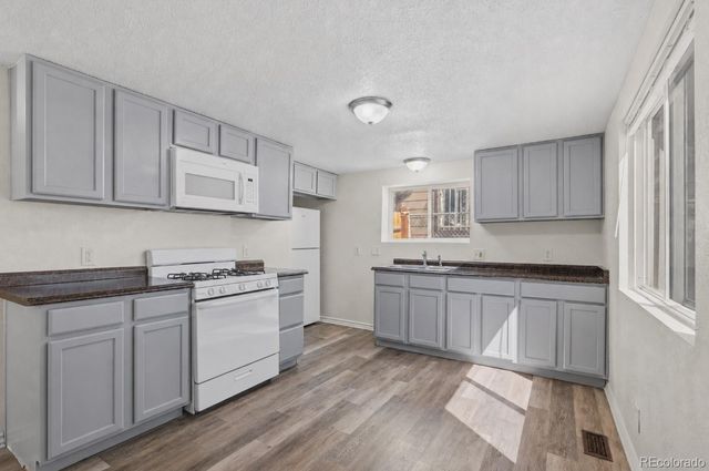 564 S Stuart Street, Denver, CO 80219