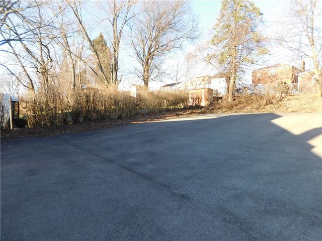 4305 Clairton Blvd, Brentwood, PA 15236