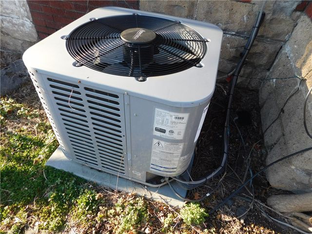 4305 Clairton Blvd, Brentwood, PA 15236