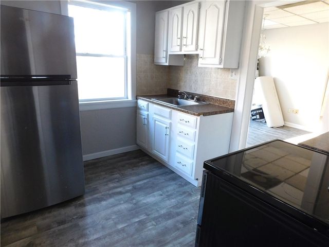 4305 Clairton Blvd, Brentwood, PA 15236