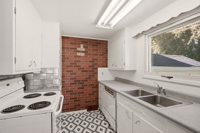 10121 E 4TH Ave, Spokane Valley, WA 99206