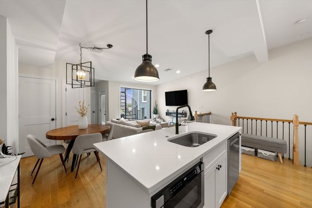 391 Bunker Hill Street 3, Boston, MA 02129