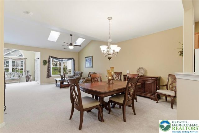 16 Kent Lane, Palmer Twp, PA 18045