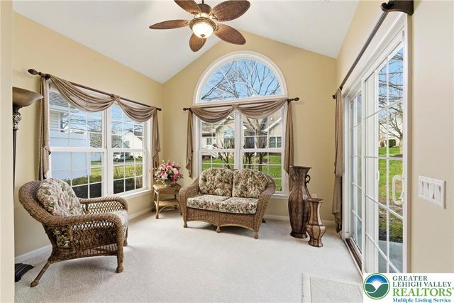 16 Kent Lane, Palmer Twp, PA 18045