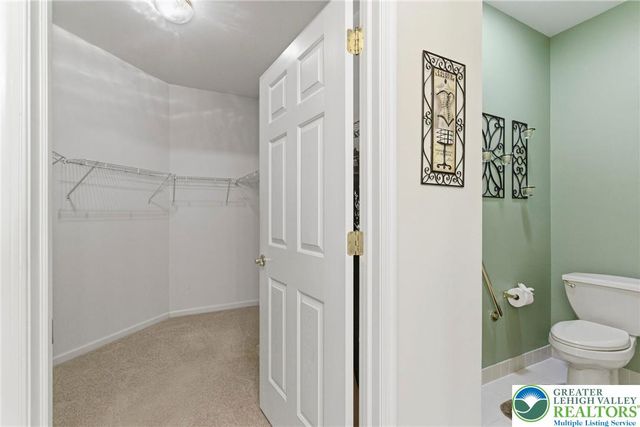 16 Kent Lane, Palmer Twp, PA 18045