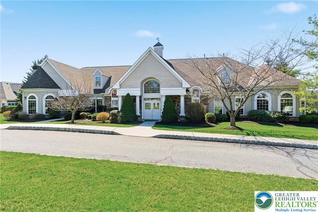 16 Kent Lane, Palmer Twp, PA 18045