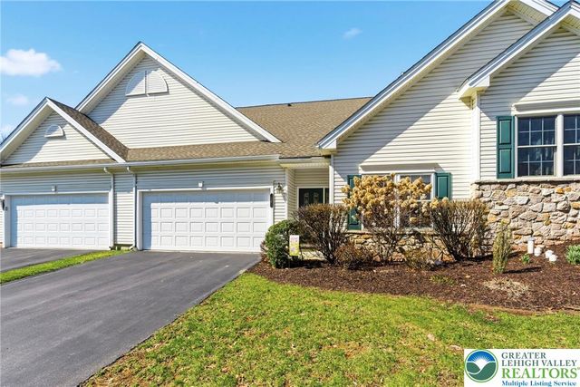 16 Kent Lane, Palmer Twp, PA 18045
