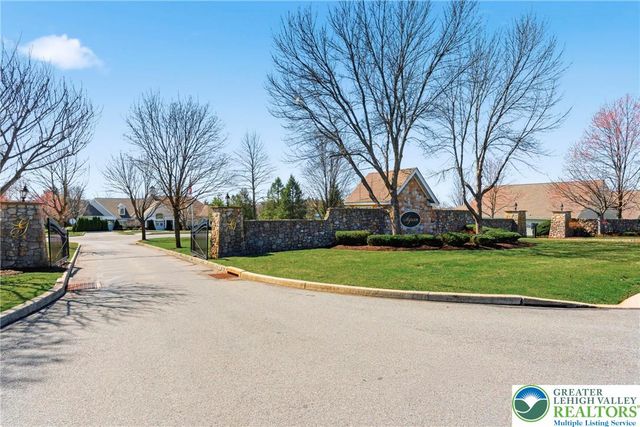 16 Kent Lane, Palmer Twp, PA 18045