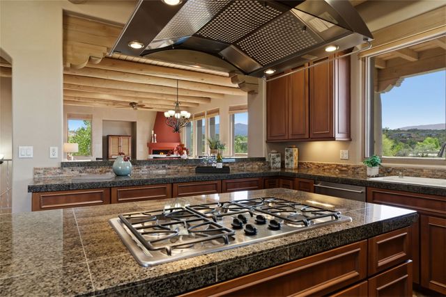 1730 Ridge Pointe Loop, Santa Fe, NM 87506