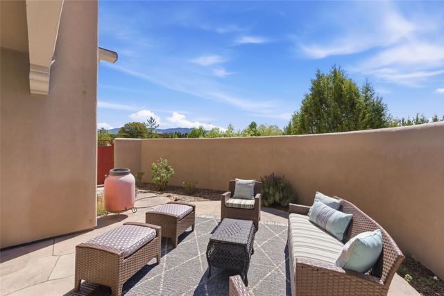 1730 Ridge Pointe Loop, Santa Fe, NM 87506