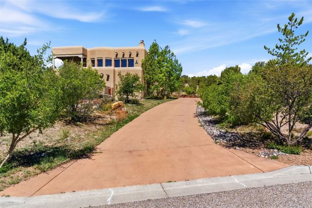1730 Ridge Pointe Loop, Santa Fe, NM 87506