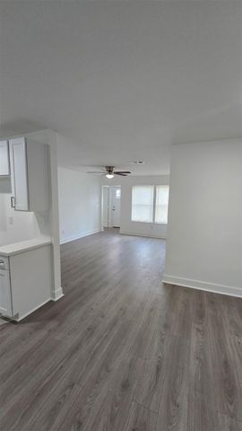 5122 Myrtlewood Street, Houston, TX 77033