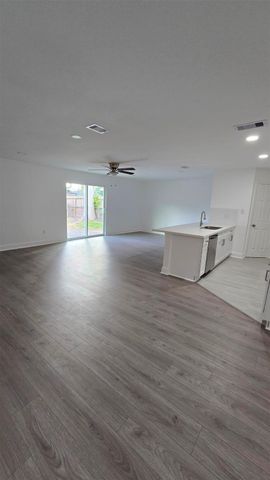 5122 Myrtlewood Street, Houston, TX 77033