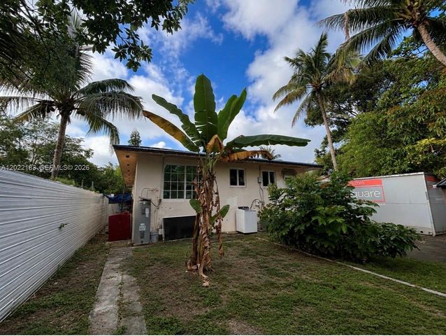 160 NW 45th St, Miami, FL 33127