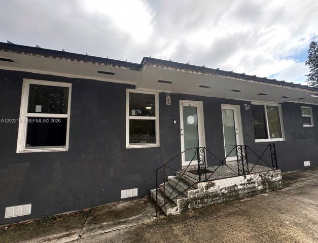 160 NW 45th St, Miami, FL 33127