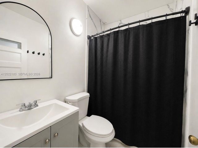160 NW 45th St, Miami, FL 33127