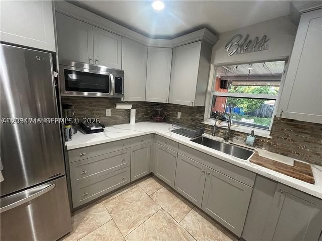 3421 SW 12th Ct A, Fort Lauderdale, FL 33312