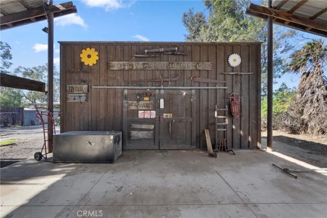 6091 Appaloosa Avenue, Jurupa Valley, CA 92509