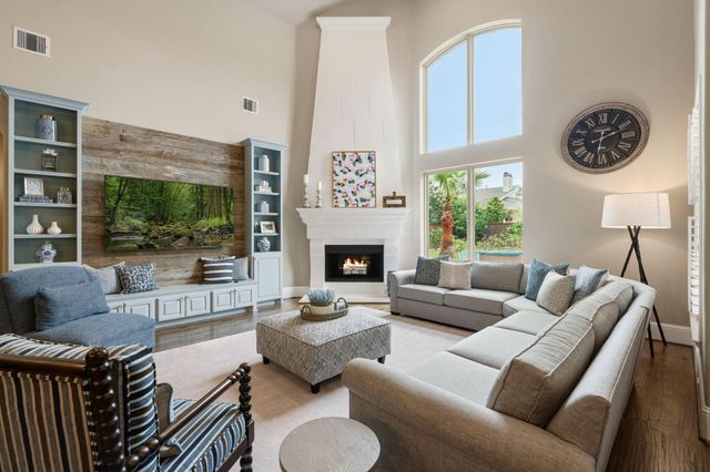 106 Timberfalls Drive, Conroe, TX 77384