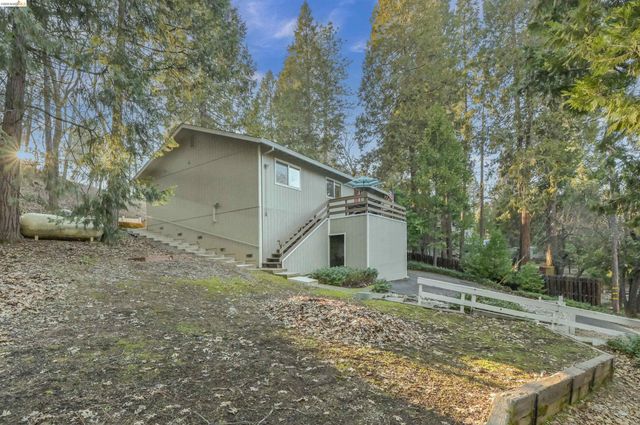 21410 Green Meadow Lane, Sonora, CA 95370