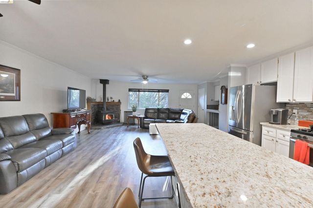 21410 Green Meadow Lane, Sonora, CA 95370