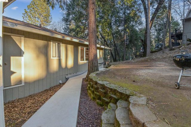 21410 Green Meadow Lane, Sonora, CA 95370