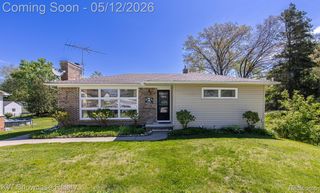 4344 Waterloo Street, Waterford Charter Township, MI 48329
