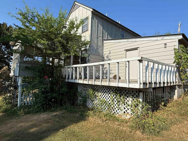 424 School St, Melbourne, AR 72556