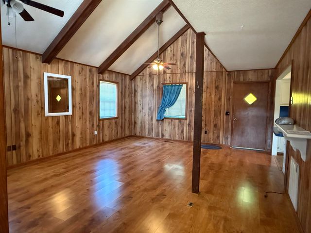 424 School St, Melbourne, AR 72556