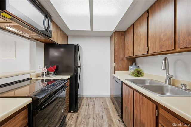 4681 S Decatur Street 220, Englewood, CO 80110