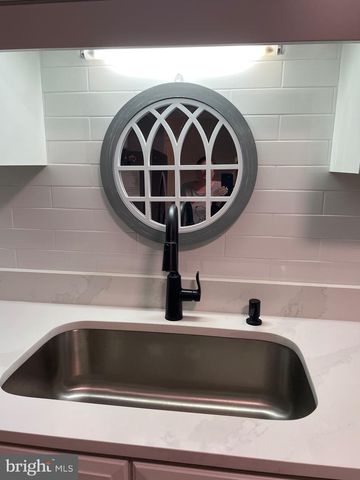 972 W IRVIN AVE W, Hagerstown, MD 21742