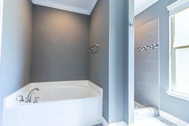 8283 Calle Mio, Navarre, FL 32566