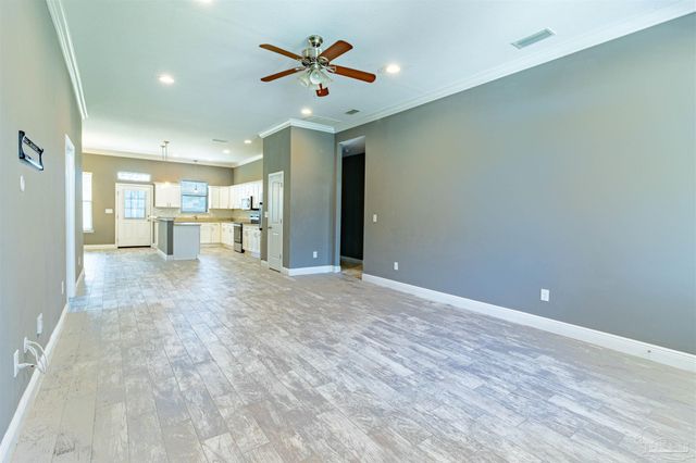 8283 Calle Mio, Navarre, FL 32566