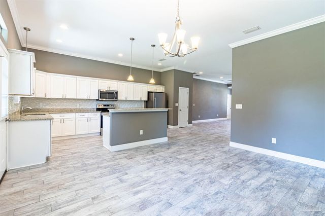 8283 Calle Mio, Navarre, FL 32566