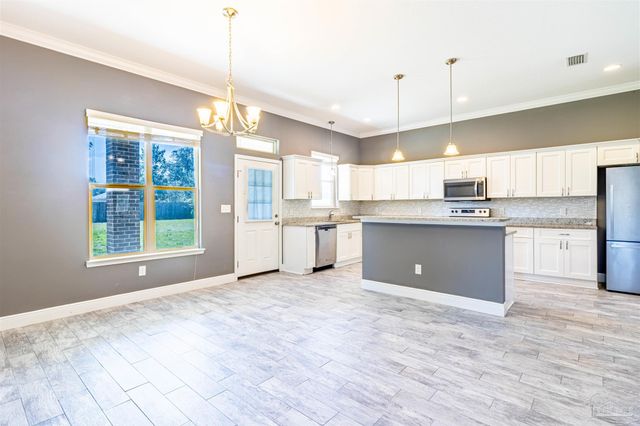 8283 Calle Mio, Navarre, FL 32566