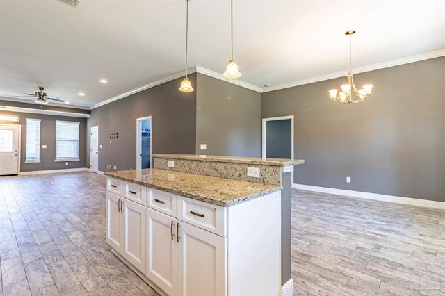 8283 Calle Mio, Navarre, FL 32566