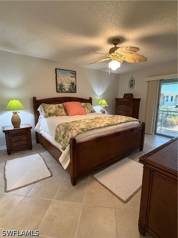 330 Kon Tiki DR D2, Naples, FL 34113