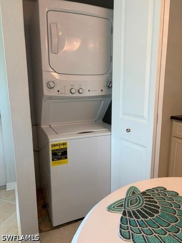 330 Kon Tiki DR D2, Naples, FL 34113