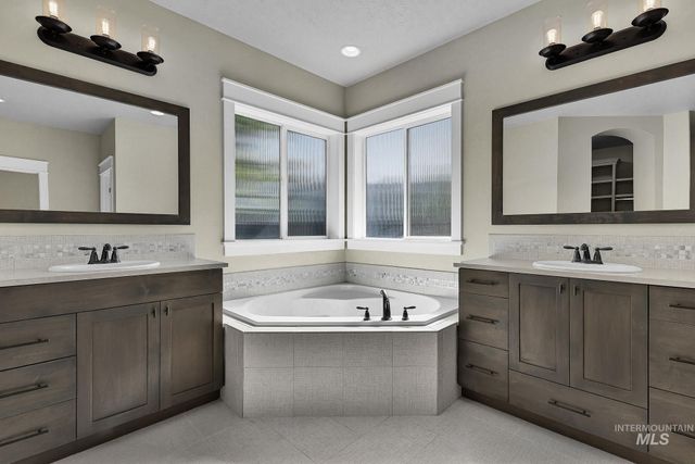 5268 S Palatino Ave, Meridian, ID 83642