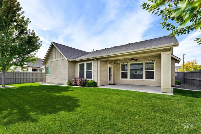 5268 S Palatino Ave, Meridian, ID 83642