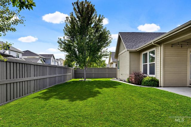 5268 S Palatino Ave, Meridian, ID 83642
