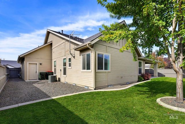 5268 S Palatino Ave, Meridian, ID 83642