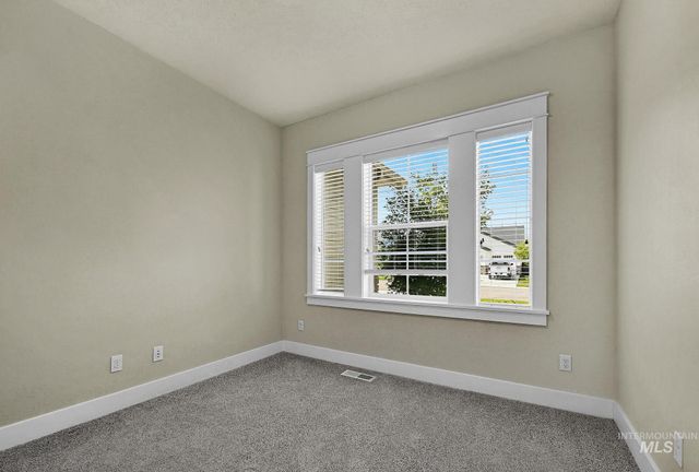 5268 S Palatino Ave, Meridian, ID 83642