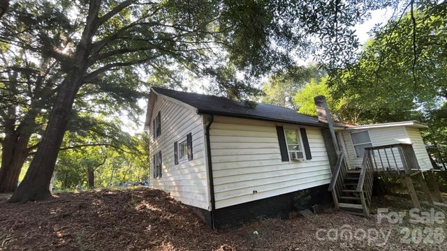 166 Main Street, Henrietta, NC 28076