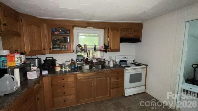 166 Main Street, Henrietta, NC 28076