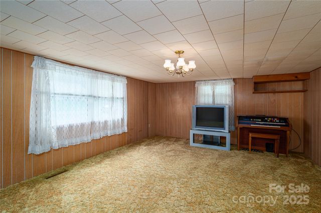 2320 Claremont Road, Newton, NC 28658